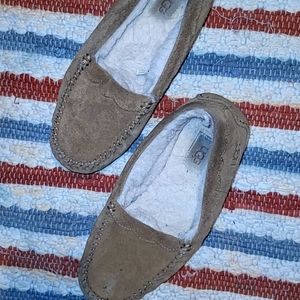 Ugg slip on mocassins